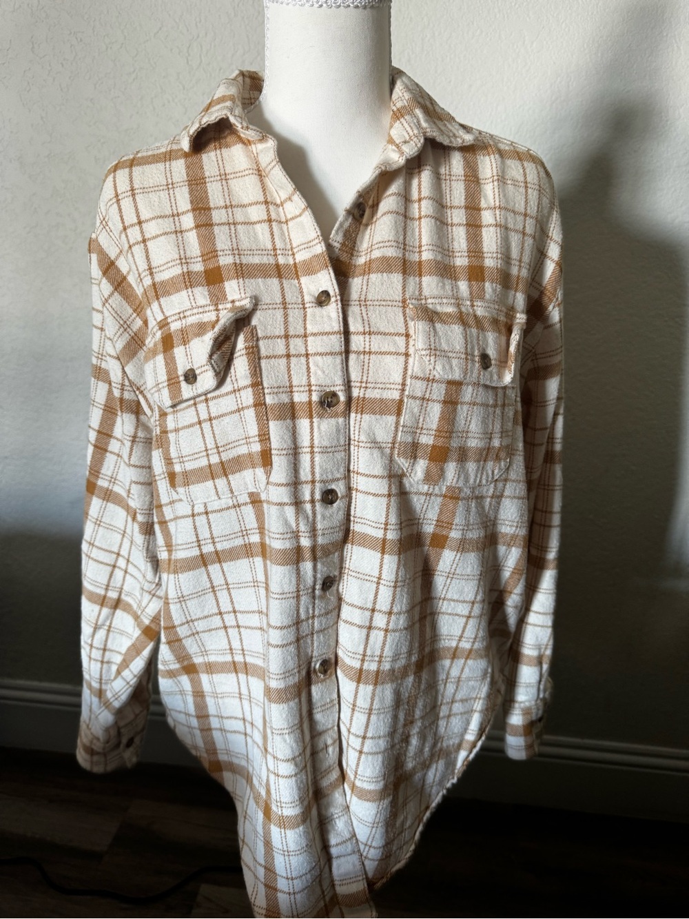 Billabong White & Tan Plaid Button-Up Flannel Shirt